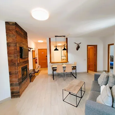 & Snow Apartmentos By Todosierranevada - Plaza De Andalucia - Junto A Telecabinas *